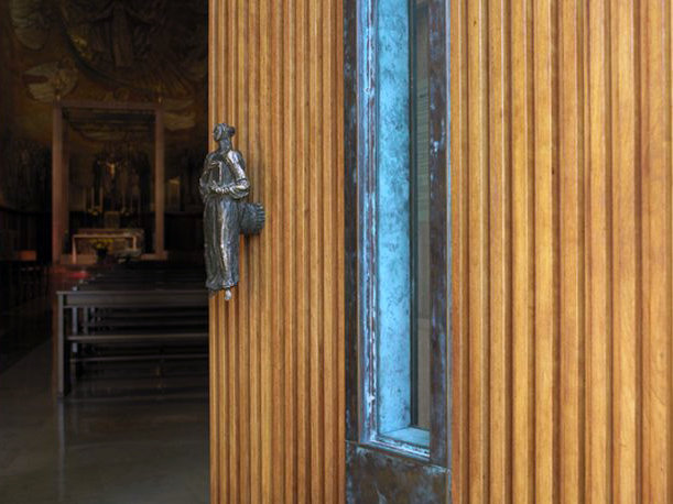 Tempio Votivo della Pace, bronze handle detail